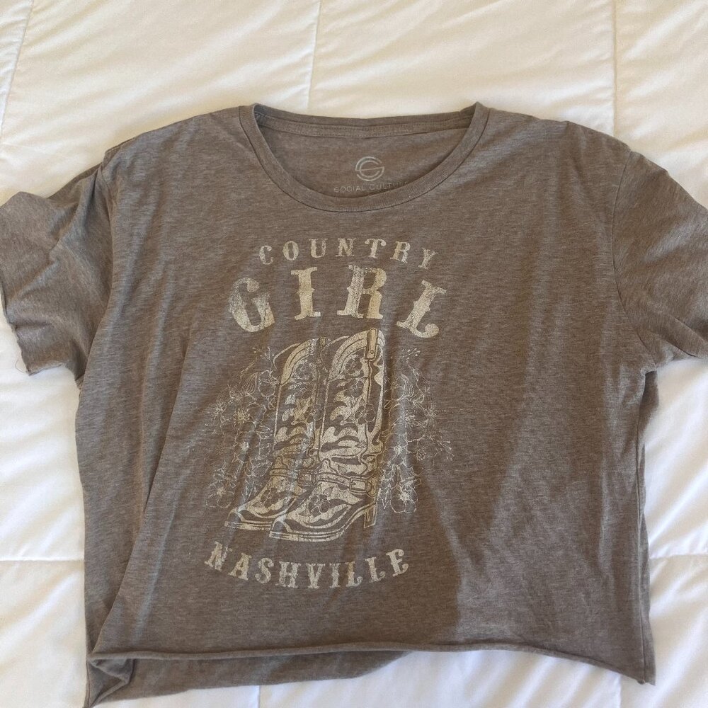 Social Culture country girl graphic tee